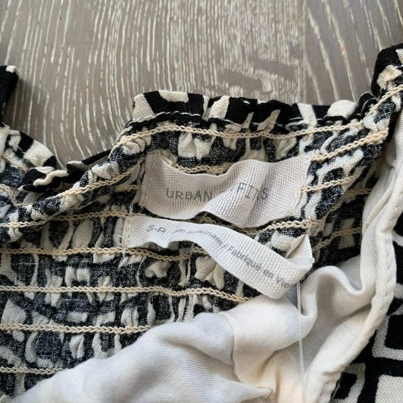 Urban Outfitters Tie-Shoulder geo print mini dress - Picture 11 of 16